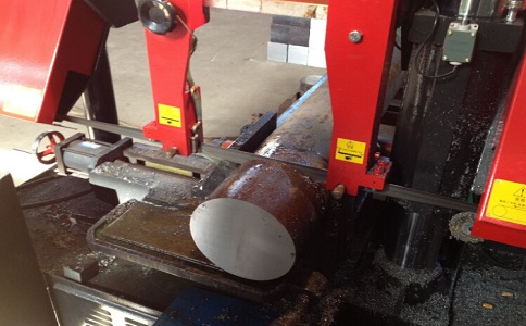 大涌镇卧式带锯床加工时出现明显振荡如何排查？